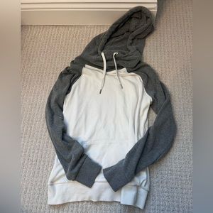 Garage Women’s Gray and White Sweatshirt XS